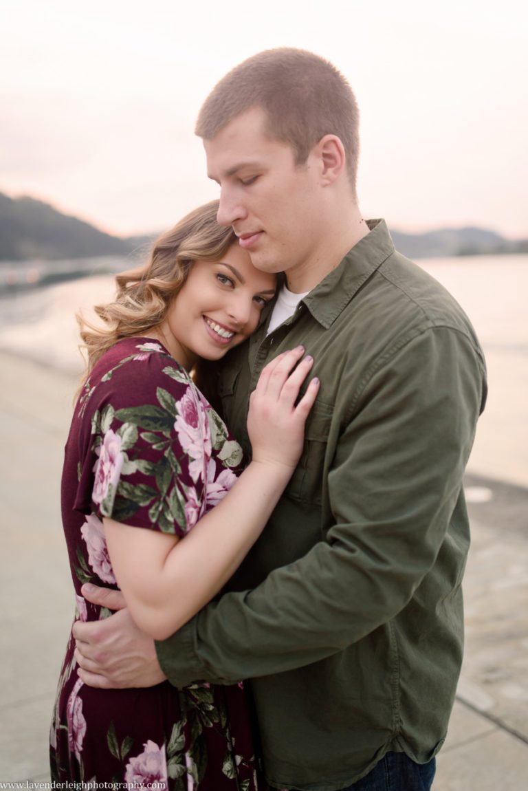 A sophisticated engagement session at Point State Park in September.