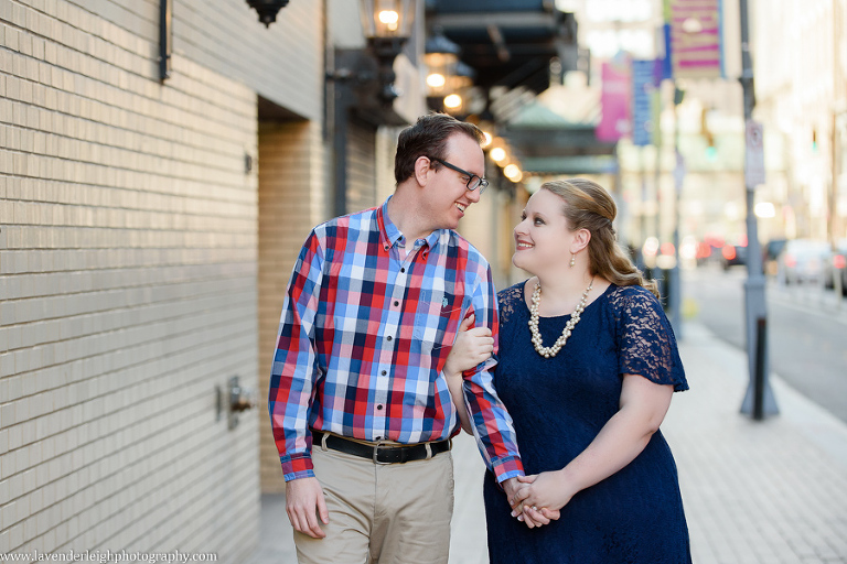 An engagement session during the fall in the city of Pittsburgh, Pennsylvania.  