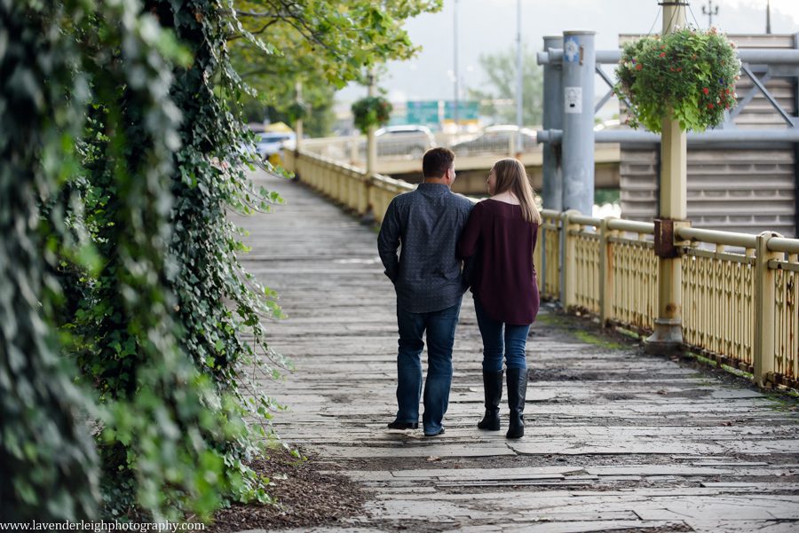 Lavender Leigh Photography, wedding photographer, photograph, picture, engagement session, couple's photography, Pennsylvania, Best of the Knot, Couples' Choice, chic, sophisticated, Point State Park, Clemente Bridge, downtown