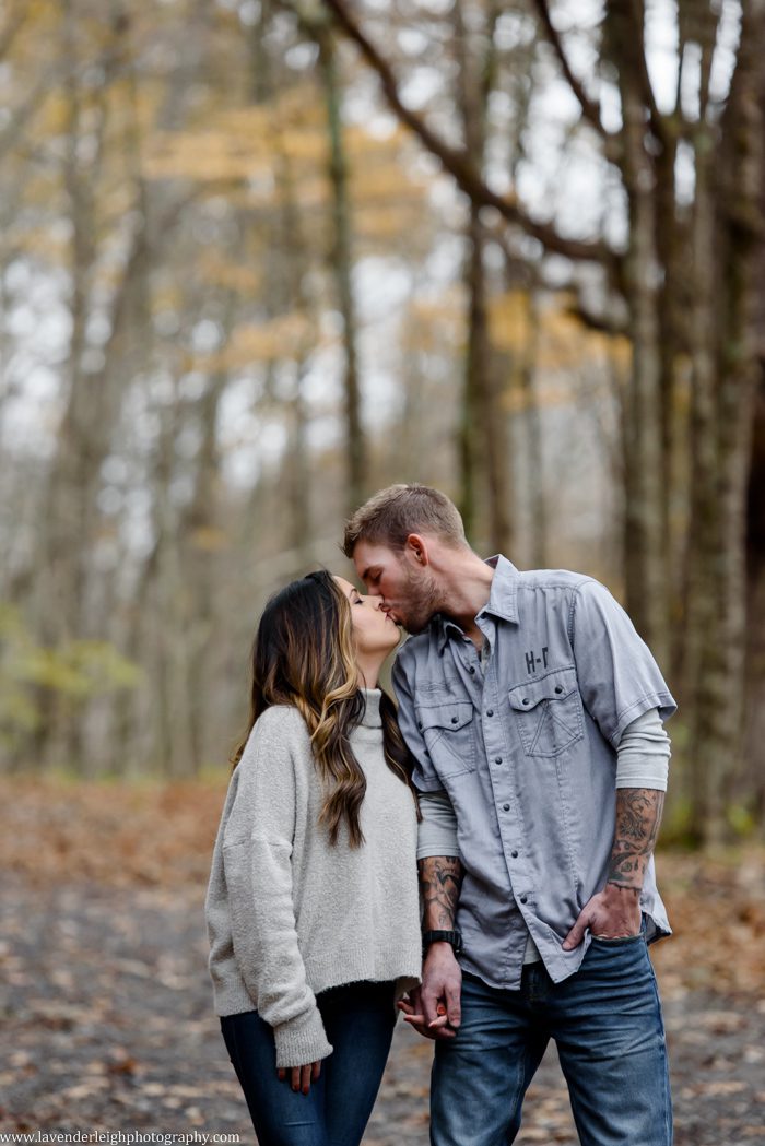An engagement session photographed near Mingo Creek around Pittsburgh, Pennsylvania.