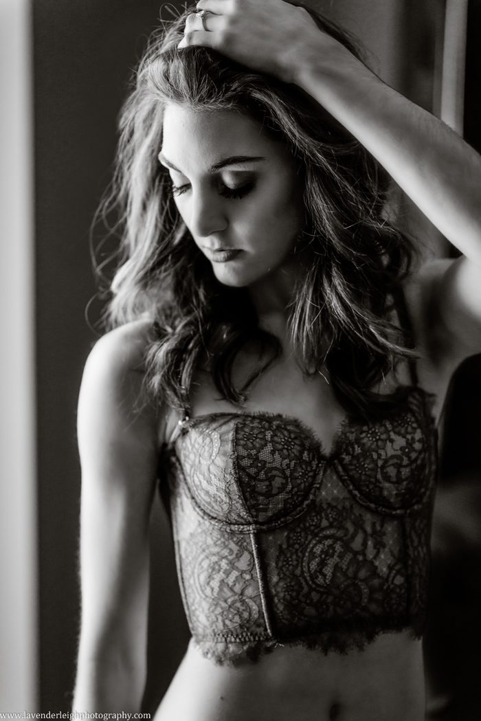 A blazing boudoir session in Pittsburgh, Pennsylvania.