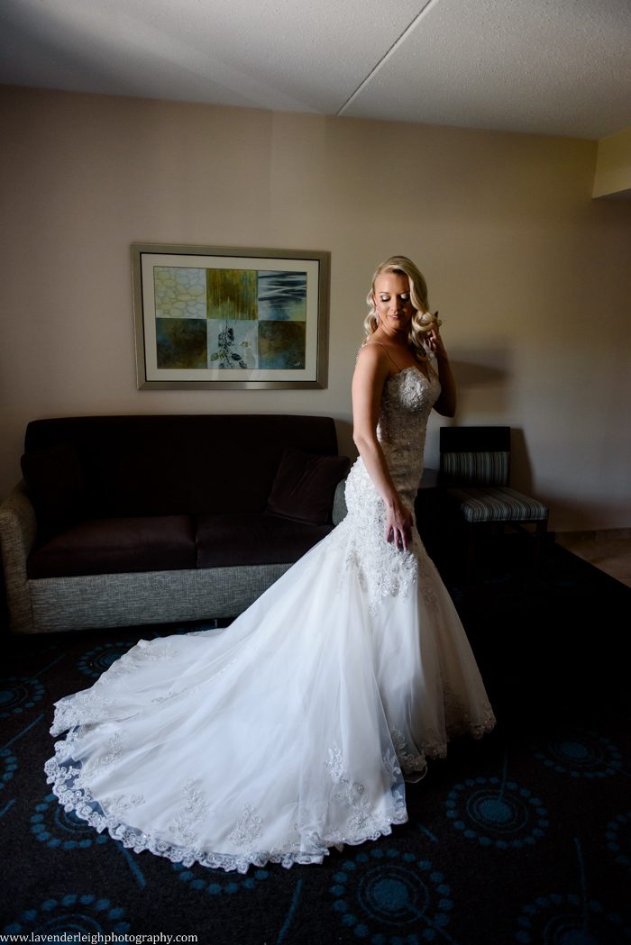 Lavender Leigh Photography, wedding photographer, photograph, picture, couple's photography, Pennsylvania, Best of the Knot, Couples' Choice, chic, sophisticated, wedding venues, ceremony, reception, spring, golf club, The Club at Nevillewood, outdoor, glamorous, Presto, PA, rose gold, sparkling dresses