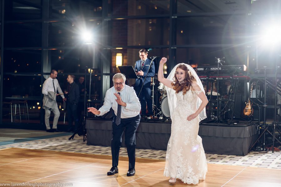 Duquesne Power Center Wedding, Pittsburgh, Oakland, Pennsylvania, wedding, photographer, lavender leigh photography, boudoir, best of, the knot, wedding wire, city, autumn, fall