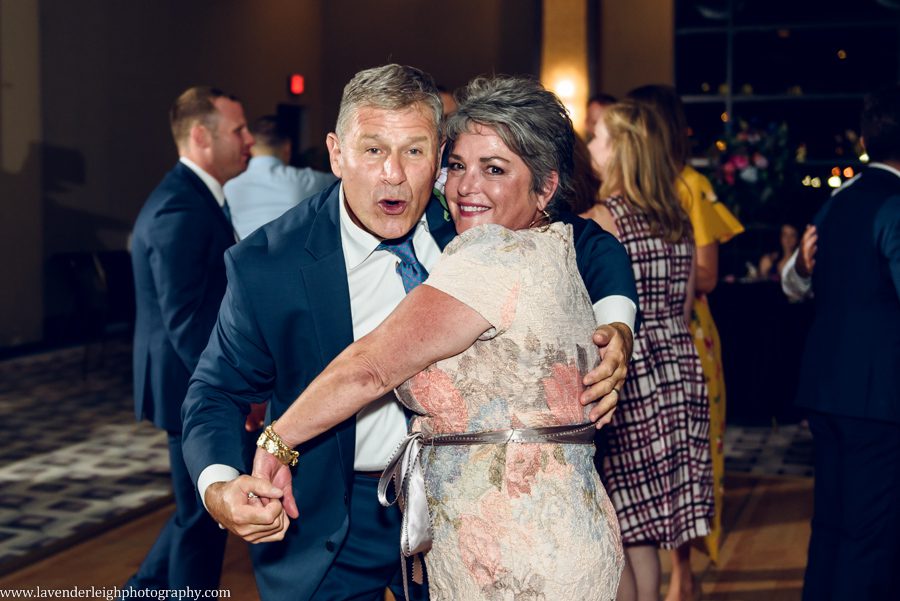 Duquesne Power Center Wedding, Pittsburgh, Oakland, Pennsylvania, wedding, photographer, lavender leigh photography, boudoir, best of, the knot, wedding wire, city, autumn, fall