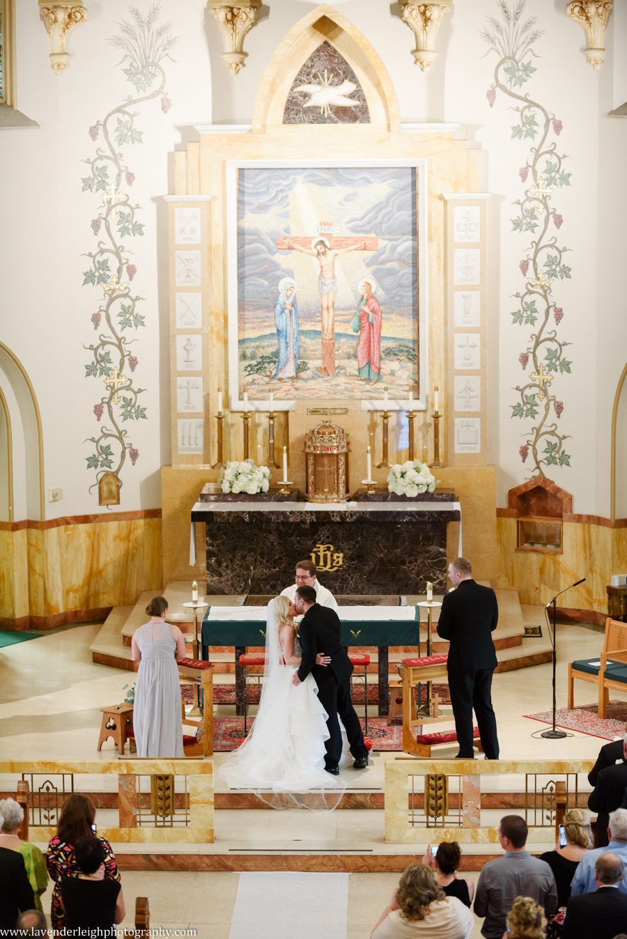 bride, groom, wedding, ceremony, kiss, Pittsburgh wedding photographer, engagement, boudoir, best of, chartier’s country club, st. Philip church, rosslyn farms, crafton, Pennsylvania, summer, june, golf club