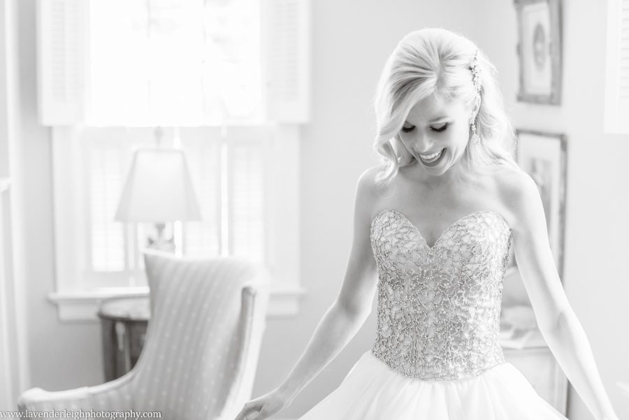 Pittsburgh wedding photographer, engagement, boudoir, best of, chartiers country club, st. Philip church, rosslyn farms, crafton, Pennsylvania, summer, june, golf club, bride, wedding dress