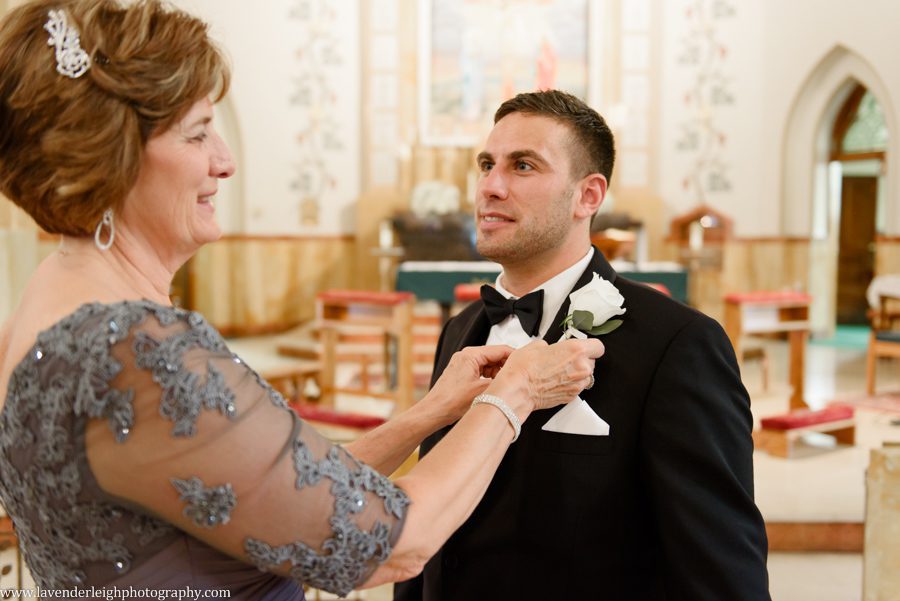 mother of groom, groom, pinning boutonniere, Pittsburgh wedding photographer, engagement, boudoir, best of, chartier’s country club, st. Philip church, rosslyn farms, crafton, Pennsylvania, summer, june, golf club