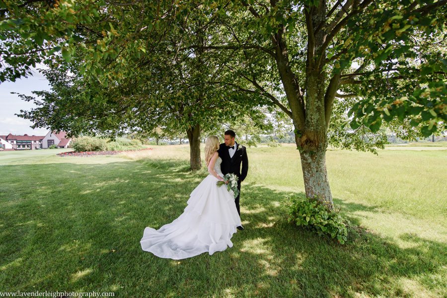 Pittsburgh wedding photographer, engagement, boudoir, best of, chartiers country club, st. Philip church, rosslyn farms, crafton, Pennsylvania, summer, june, golf club, bride, groom, outside, reception
