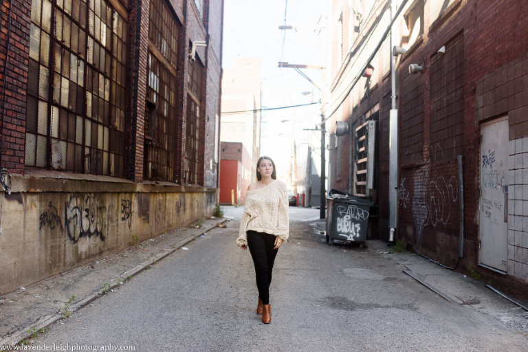 class of 2018 senior photography in the Strip District of Pittsburgh, Pennsylvania