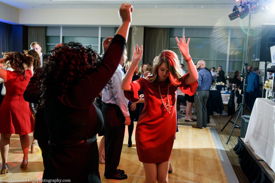 pittsburgh, wedding, pennsylvania, photographer, photo, picture, image, bride, groom, bouquet, engagement ring, band, reception, Ceremony, st. Paul Cathedral