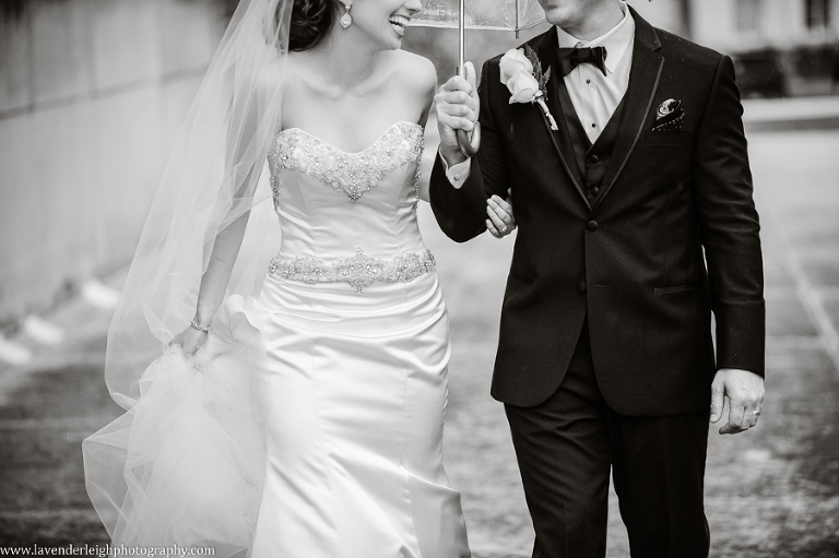 bride and groom at the mellon institute, cmu columns