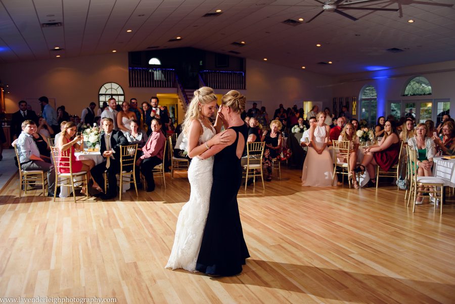 Lavender Leigh Photography, pittsburgh, wedding, photographer, photograph, picture, engagement, Pennsylvania, Best of the Knot, Couples' Choice, wedding venues, ceremony, reception, Wedding Wire, blush pallete, summer, outdoor, Gibsonia, reception, ceremony, venue