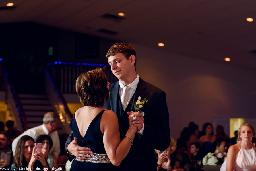 Lavender Leigh Photography, pittsburgh, wedding, photographer, photograph, picture, engagement, Pennsylvania, Best of the Knot, Couples' Choice, wedding venues, ceremony, reception, Wedding Wire, blush pallete, summer, outdoor, Gibsonia, reception, ceremony, venue