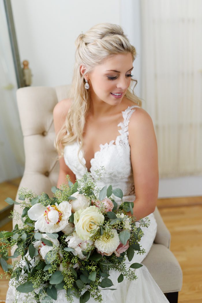 Lavender Leigh Photography, pittsburgh, wedding, photographer, photograph, picture, engagement, Pennsylvania, Best of the Knot, Couples' Choice, wedding venues, ceremony, reception, Wedding Wire, blush pallete, summer, outdoor, Gibsonia, reception, ceremony, venue