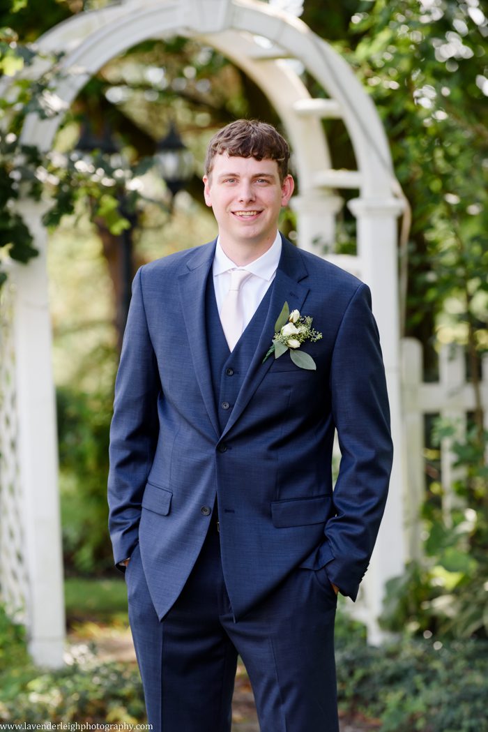 Lavender Leigh Photography, pittsburgh, wedding, photographer, photograph, picture, engagement, Pennsylvania, Best of the Knot, Couples' Choice, wedding venues, ceremony, reception, Wedding Wire, blush pallete, summer, outdoor, Gibsonia, reception, ceremony, venue