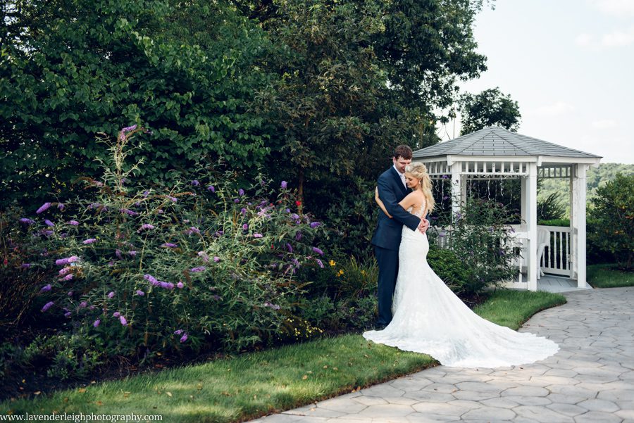 Lavender Leigh Photography, pittsburgh, wedding, photographer, photograph, picture, engagement, Pennsylvania, Best of the Knot, Couples' Choice, wedding venues, ceremony, reception, Wedding Wire, blush pallete, summer, outdoor, Gibsonia, reception, ceremony, venue