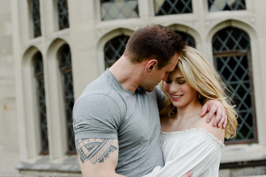 a fall engagement session at Hartwood Acres in Pittsburgh Pennsylvania 