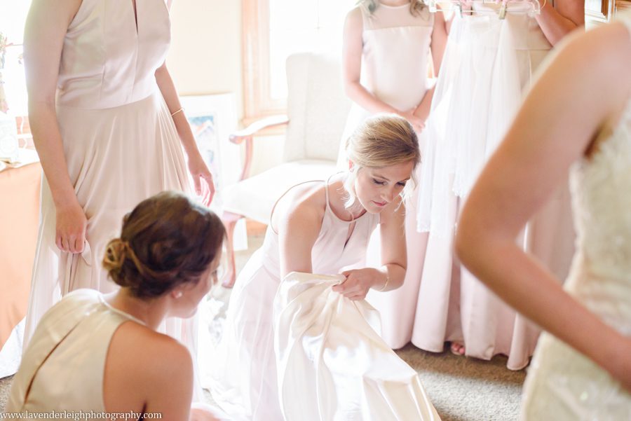 Heinz history center, wedding, bride, groom, Pittsburgh, Pennsylvania, city, bridges, summer, taupe bridesmaid dresses, July, photographer, picture, photograph, image, lavender leigh photography, urban, gold wedding details, romantic