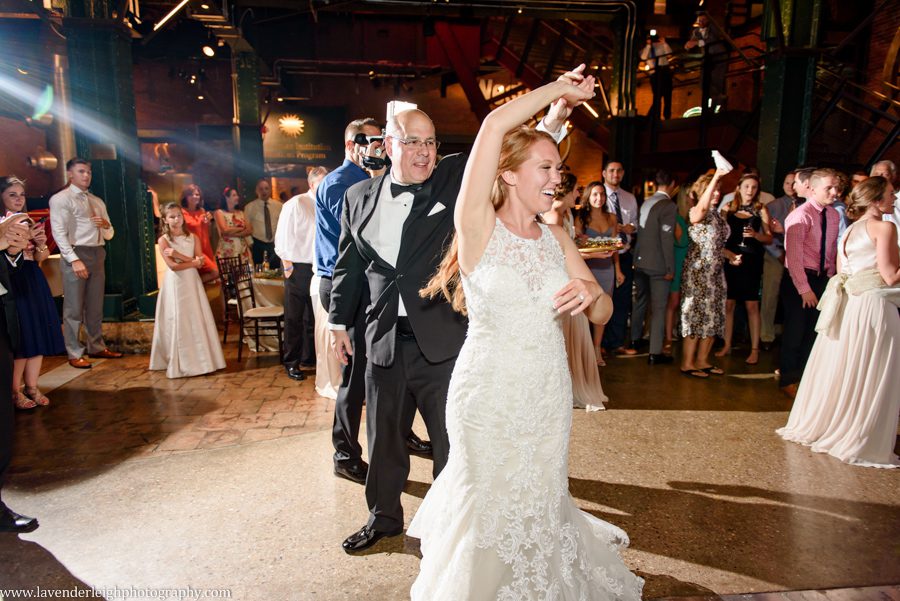 reception, wedding, bride, groom, Pittsburgh, Pennsylvania, city, bridges, summer, taupe bridesmaid dresses, July, photographer, picture, photograph, image, lavender leigh photography, urban, gold wedding details, romantic