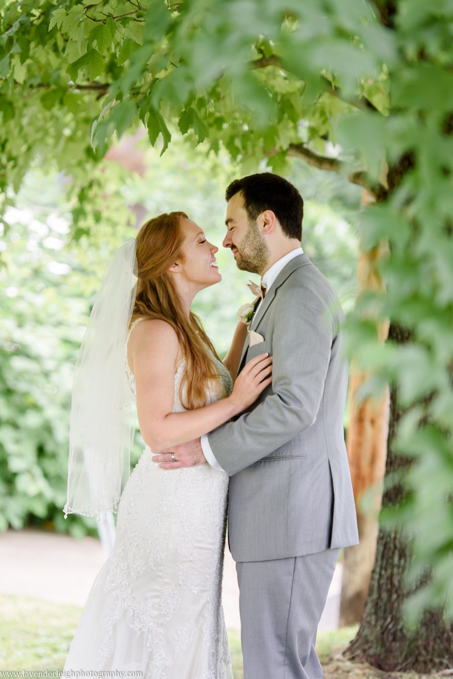 Heinz history center, wedding, bride, groom, Pittsburgh, Pennsylvania, city, bridges, summer, taupe bridesmaid dresses, July, photographer, picture, photograph, image, lavender leigh photography, urban, gold wedding details, romantic