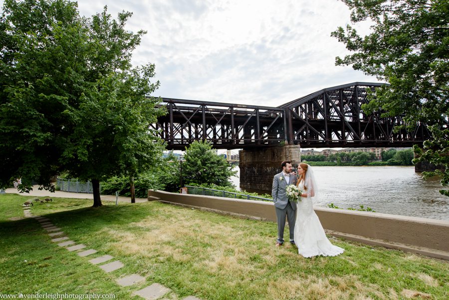 Heinz history center, wedding, bride, groom, Pittsburgh, Pennsylvania, city, bridges, summer, taupe bridesmaid dresses, July, photographer, picture, photograph, image, lavender leigh photography, urban, gold wedding details, romantic