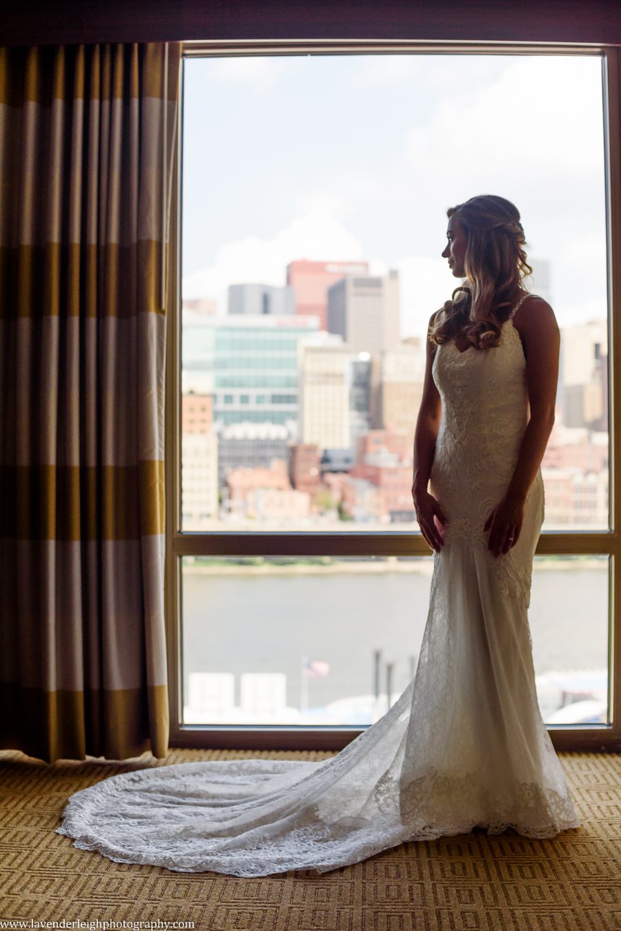 The LeMont, Pittsburgh, wedding, reception, ceremony, photographer, photo, image, picture, downtown, chic, bridges, point state park, Mt. Washington Overlook, St. Mary Church, Sharpsburg, Lavender Leigh Photography, bride, groom, grey wedding colors, neutral and white bouquet, first look, Pennsylvania