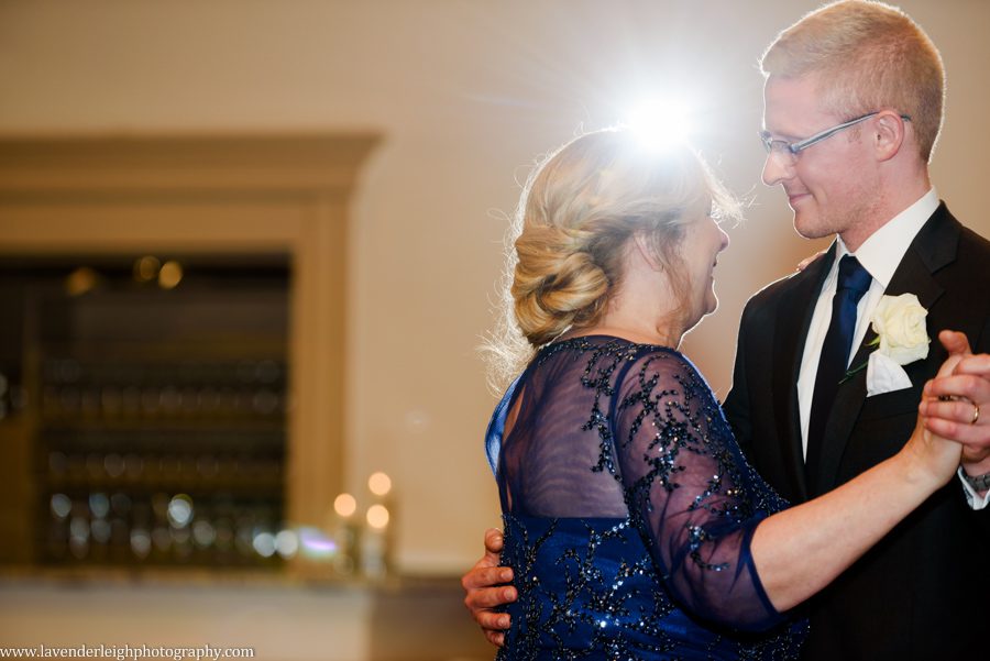 Pittsburgh, wedding photographer, photograph, picture, Montour Country Club, ceremony, reception, golf club, summer, July, Lavender Leigh Photography, Pennsylvania, St. James Catholic Church, lace wedding dress, navy bridesmaids’ dresses, hydrandea flowers
