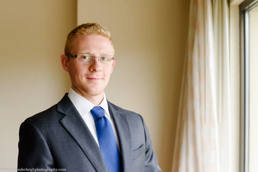 Pittsburgh, wedding photographer, photograph, picture, Montour Country Club, ceremony, reception, golf club, summer, July, Lavender Leigh Photography, Pennsylvania, St. James Catholic Church, lace wedding dress, navy bridesmaids’ dresses, hydrandea flowers