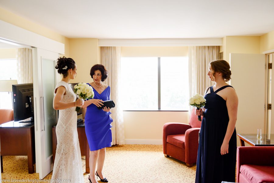 Pittsburgh, wedding photographer, photograph, picture, Montour Country Club, ceremony, reception, golf club, summer, July, Lavender Leigh Photography, Pennsylvania, St. James Catholic Church, lace wedding dress, navy bridesmaids’ dresses, hydrandea flowers