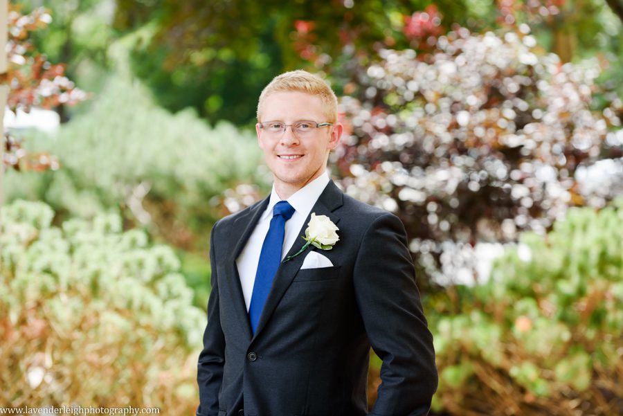 Pittsburgh, wedding photographer, photograph, picture, Montour Country Club, ceremony, reception, golf club, summer, July, Lavender Leigh Photography, Pennsylvania, St. James Catholic Church, lace wedding dress, navy bridesmaids’ dresses, hydrandea flowers