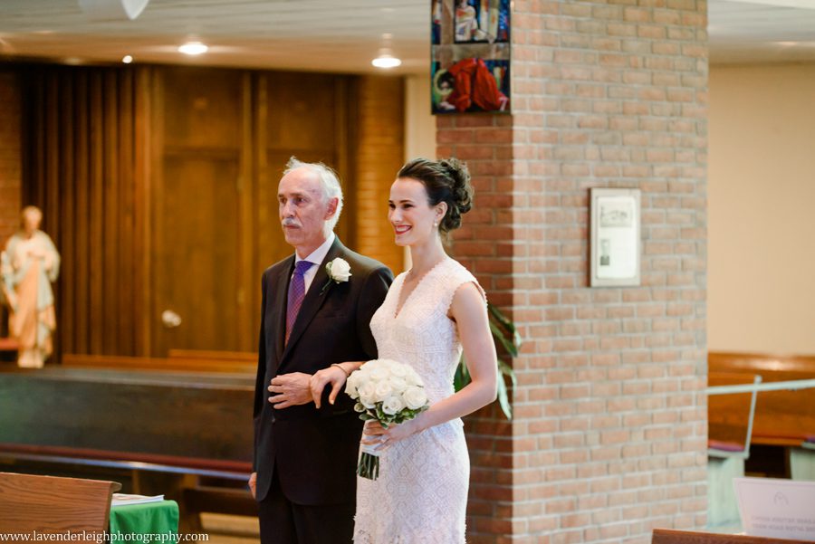 Pittsburgh, wedding photographer, photograph, picture, Montour Country Club, ceremony, reception, golf club, summer, July, Lavender Leigh Photography, Pennsylvania, St. James Catholic Church, lace wedding dress, navy bridesmaids’ dresses, hydrandea flowers