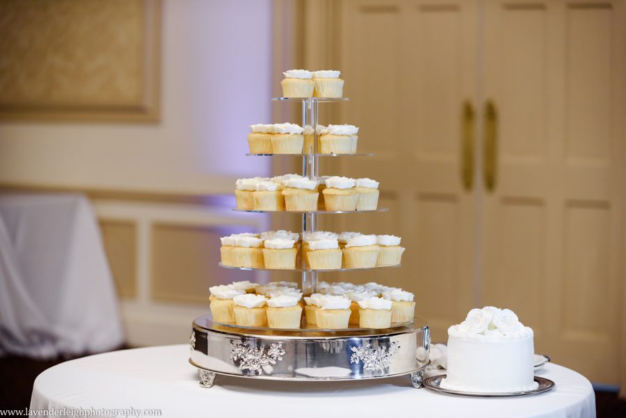 Pittsburgh, wedding photographer, photograph, picture, Montour Country Club, ceremony, reception, golf club, summer, July, Lavender Leigh Photography, Pennsylvania, St. James Catholic Church, lace wedding dress, navy bridesmaids’ dresses, hydrandea flowers