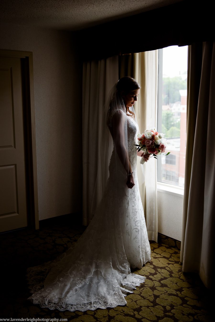 Pittsburgh, wedding photographer, picture, photos, bride, groom, Pennsylvania, Phipps conservatory and botanical gardens, spring, memorial day weekend, Oakland, outdoor, ceremony, reception