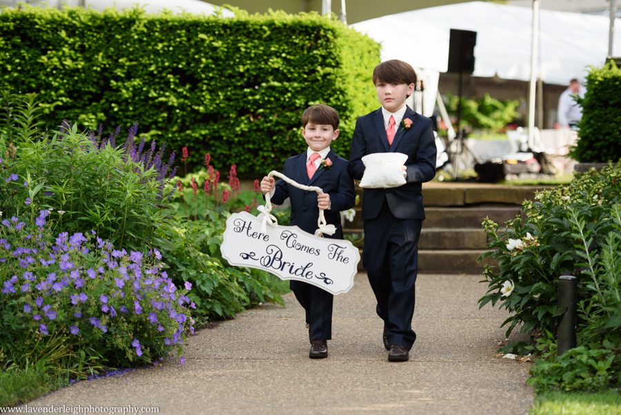Pittsburgh, wedding photographer, picture, photos, bride, groom, Pennsylvania, Phipps conservatory and botanical gardens, spring, memorial day weekend, Oakland, outdoor, ceremony, reception