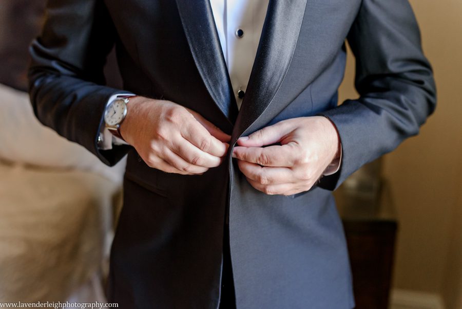 Pittsburgh field club, wedding, reception, ceremony, Pennsylvania, sophistication, stylish, classy, st. scholastica, church, dusty pink and ivory, English garden bouquet, white flowers, striped bridesmaid skirt, photographer, photos, images, pictures, photography, camera, fox chapel, aspinwall, lavender leigh photography