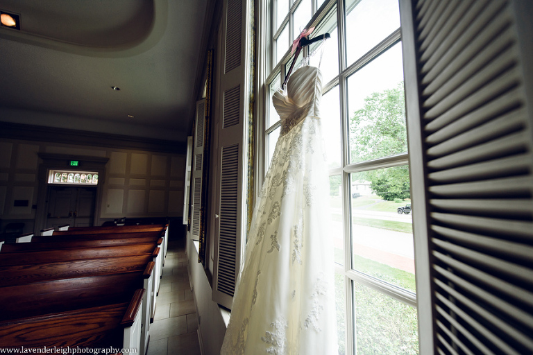 An elegant wedding with the ceremony at Westminster Presbyterian Church and the reception at the Heinz History Center.