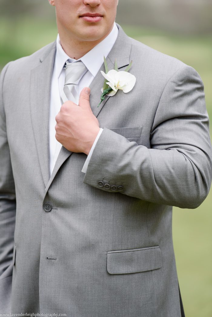 Lavender Leigh Photography, pittsburgh wedding photograPittsburgh Airport Marriott, wedding, photographer, photograph, picture, engagement, winter, Pennsylvania, Best of the Knot, Couples' Choice, wedding venues, ceremony reception, St. Patrick's Day, Gold, Glitter, Champagne Bridesmaids Dresses, Badgley Mischka shoes, white floral bouquets, romantic, candlelit