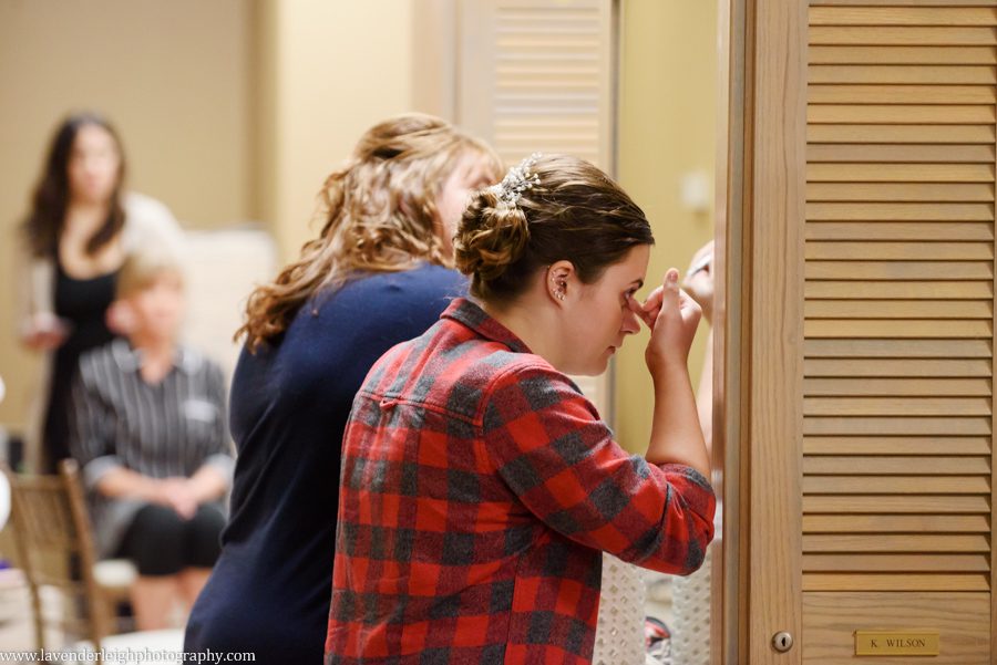 Lavender Leigh Photography, pittsburgh wedding photograPittsburgh Airport Marriott, wedding, photographer, photograph, picture, engagement, winter, Pennsylvania, Best of the Knot, Couples' Choice, wedding venues, ceremony reception, St. Patrick's Day, Gold, Glitter, Champagne Bridesmaids Dresses, Badgley Mischka shoes, white floral bouquets, romantic, candlelit