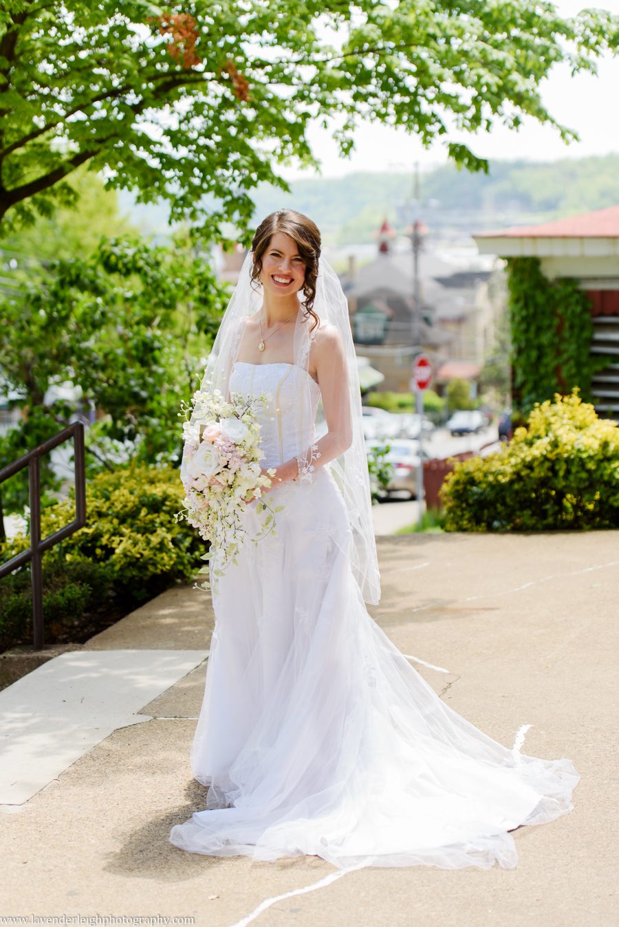 Pittsburgh, wedding, photographer, photo, image, picture, best, hyeholde, reception, ceremony, friendship community church, Pennsylvania, bride, groom, dress, engagement, ring, photographers, photography, lavender leigh photography.