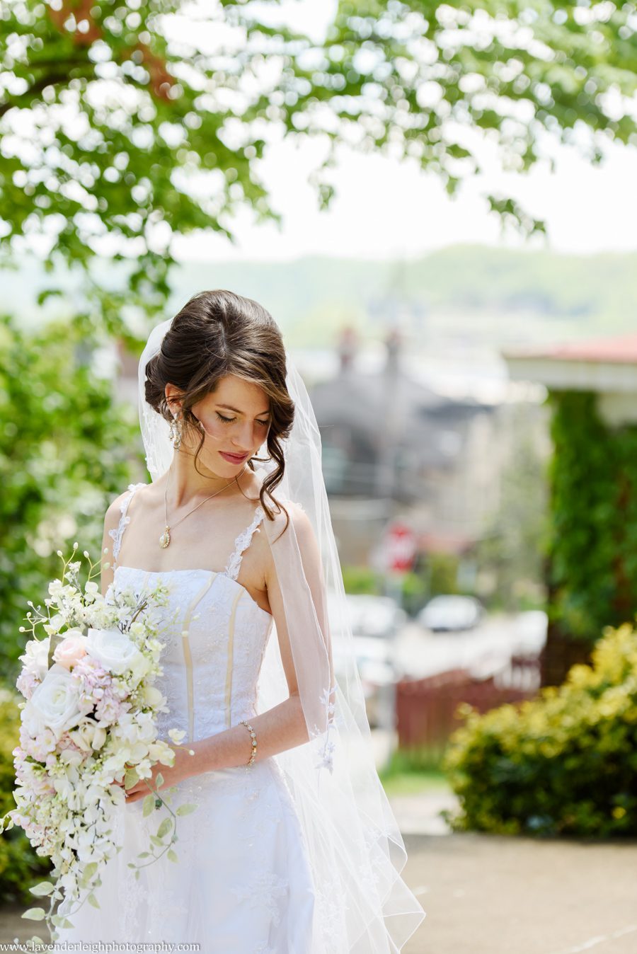 Pittsburgh, wedding, photographer, photo, image, picture, best, hyeholde, reception, ceremony, friendship community church, Pennsylvania, bride, groom, dress, engagement, ring, photographers, photography, lavender leigh photography.