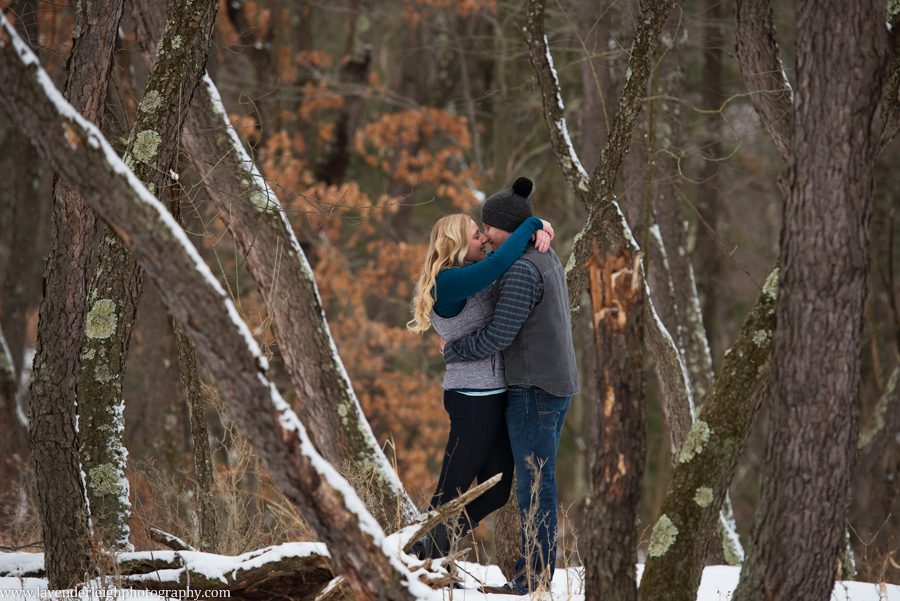 North Park Winter Engagement Session| Pittsburgh Wedding Photographer | Pittsburgh Wedding Photographers | Lavender Leigh Photography | Blog