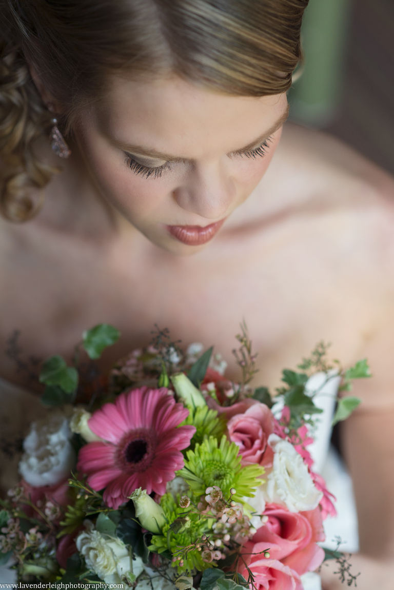 Pittsburgh Zoo Wedding | First Unitarian Church| Bride and Wedding Dress| Getting Ready |Pittsburgh Wedding Photographer | Pittsburgh Wedding Photographers | Lavender Leigh Photography | Blog