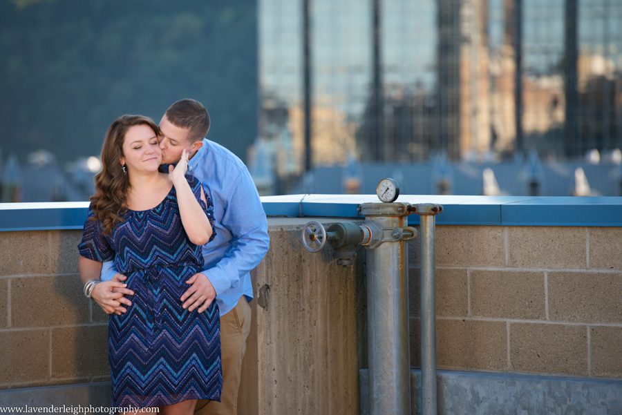 City Engagement | Downtown Pittsburgh Photographer | Pittsburgh Engagement Photographer |Pittsburgh Wedding Photographers | Lavender Leigh Photography | Blog