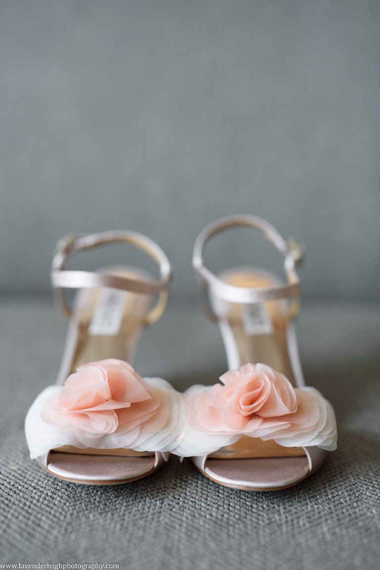 I just about died over these gorgeous Badgley Mischka wedding shoes!