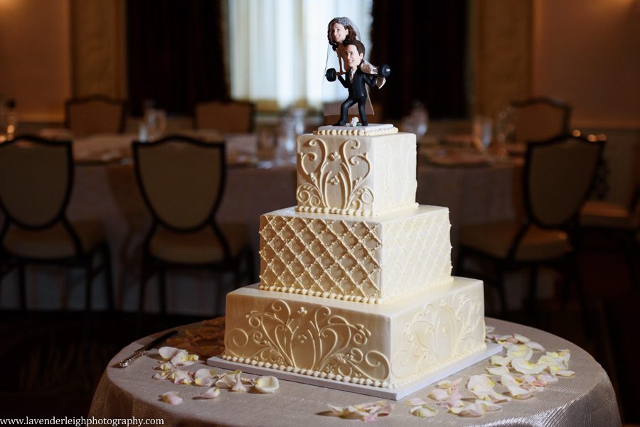The wedding cake at the Omni William Penn wedding reception in Pittsburgh, Pennsylvania