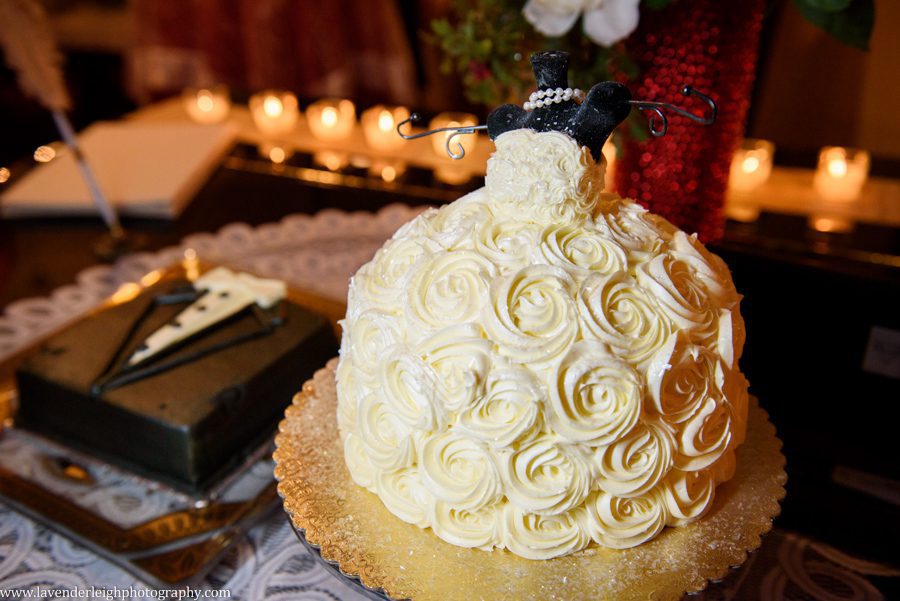 Cioppino Wedding| St. Stanislaus Church | Pittsburgh Wedding Photographer | Pittsburgh Wedding Photographers | Lavender Leigh Photography | Blog