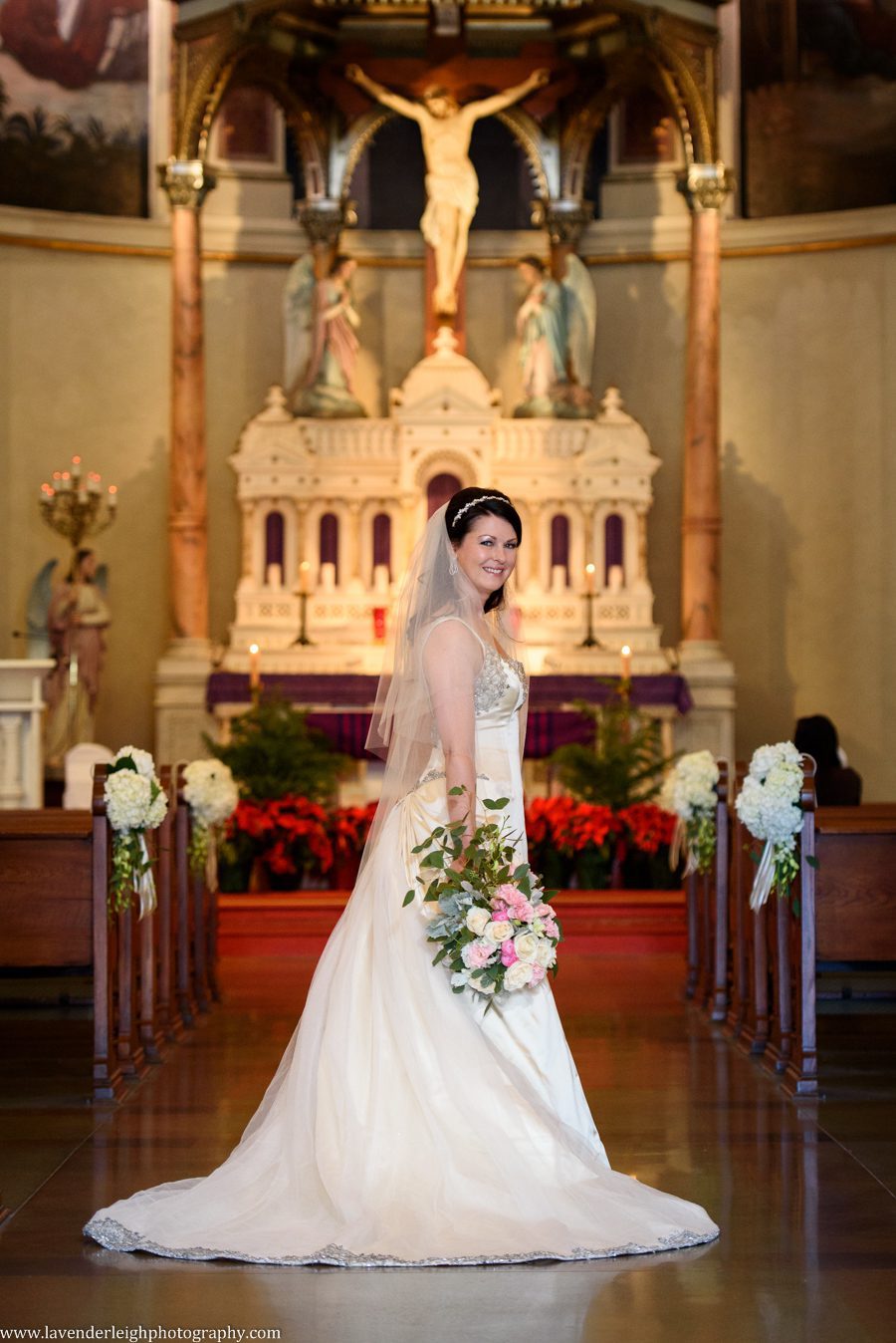 Cioppino Wedding| St. Stanislaus Church | Pittsburgh Wedding Photographer | Pittsburgh Wedding Photographers | Lavender Leigh Photography | Blog