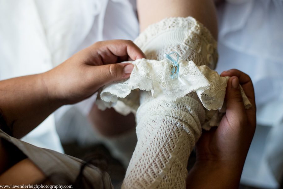 Club at Shadow Lakes Wedding| Bride Getting Ready| Pittsburgh Wedding Photographer | Pittsburgh Wedding Photographers | Lavender Leigh Photography | Blog