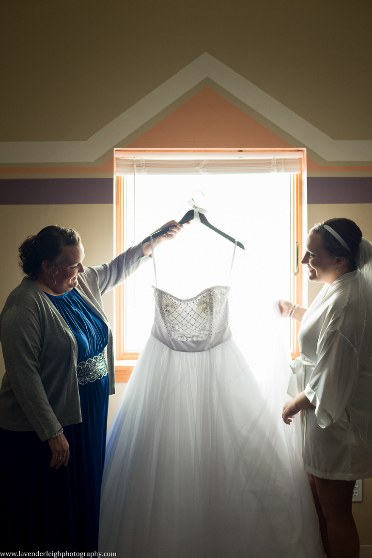 Bride and Mother|Getting Ready | The Crystal Room| Harvest Community Church | Winter Wedding| Pittsburgh Wedding Photographer | Pittsburgh Wedding Photographers | Lavender Leigh Photography | Blog