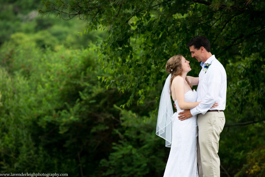 Doubletree by Hilton Pittsburgh Cranberry| Wedding| Bride and Groom| Pittsburgh Wedding Photographer | Pittsburgh Wedding Photographers | Lavender Leigh Photography | Blog